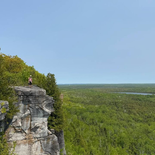 Gs9opaPasAAohip.jpg