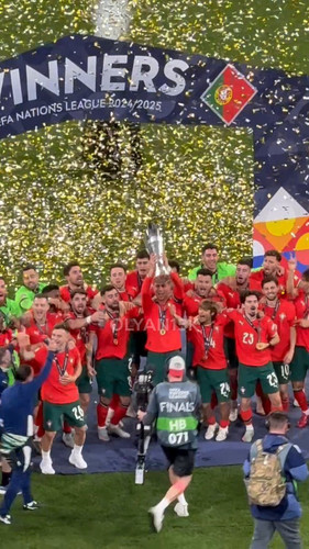 XYzsb5MvUhD QpeH.jpg