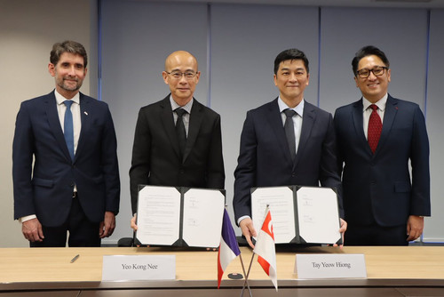 Gs02 Sob0AELRdh?format=jpg.jpg