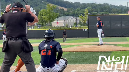 aS1gUd2Yz8ouBs1 .jpg