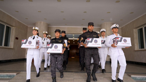 5o0LBAknqaEJ ZuZ.jpg