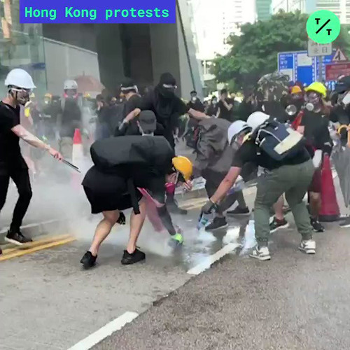 zilLYRN40LcFrUzM.jpg