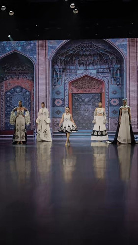 qeFlpwLQcbp 1UbT.jpg