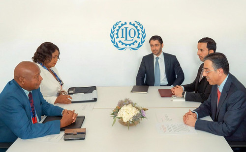 GtAg1lrWQAA9OGV.jpg