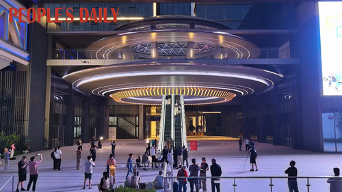 vqhrkdQgQED0 hk .jpg