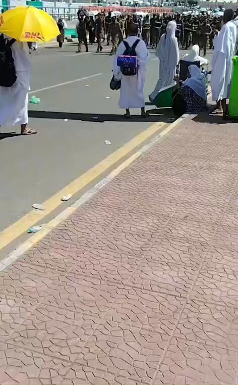 AZcW 1b5AkewA4QO.jpg
