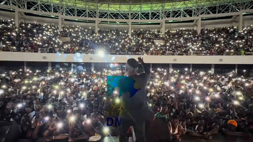 Y1 H0FtGldBB24U7.jpg