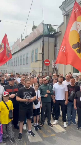 FCzmWSVbUADRFWvV.jpg