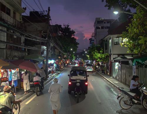 R2 stop 03 night.jpg