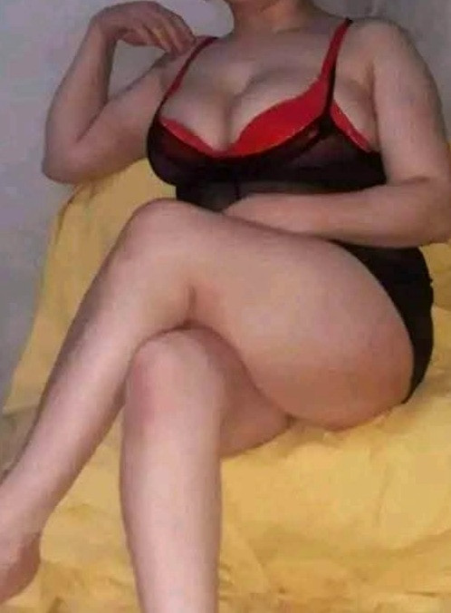 اوووووف اوي على طيزها FFgQmas