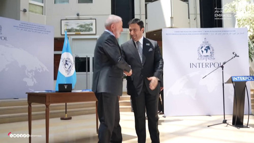 AA DdWJnzHTij0hW.jpg