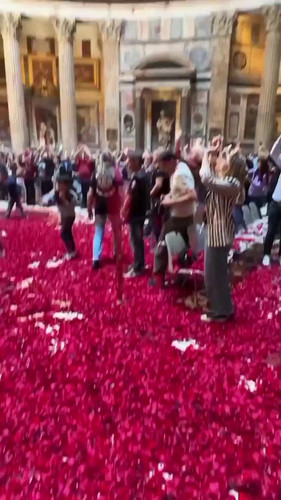 H qDhBzlCOTpsgZx.jpg