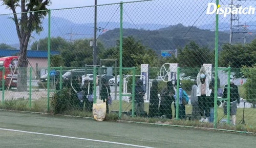 GtCmP4dWQAAbvci.jpg