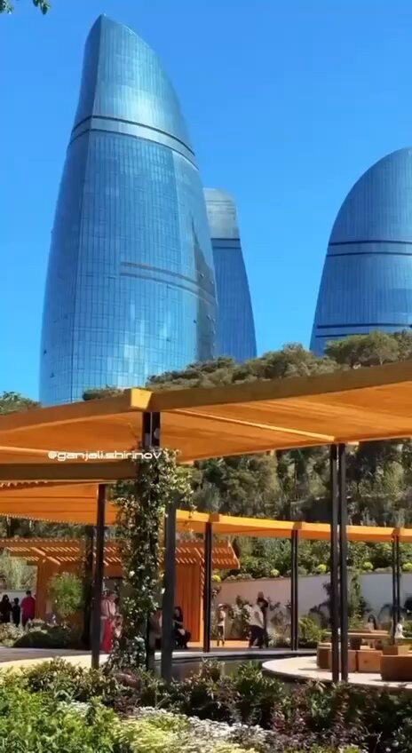 BAJQeoka4UF9ZuB7.jpg