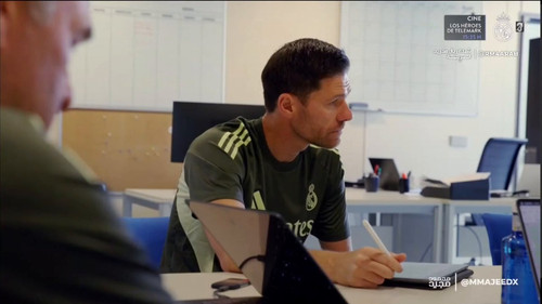 mJVhnYwUQ0E9 aDr.jpg