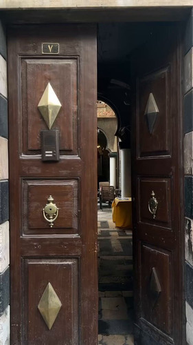 vRhAj gUxmcZxhHo.jpg