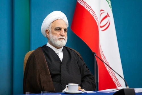 Gs8UDnaWAAAl242.jpg