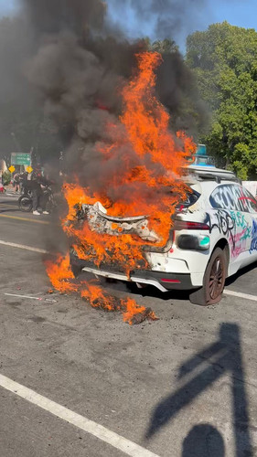 iV49 FvEONiM6QOL.jpg