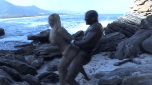 mmezgif 692f6caa610092.gif