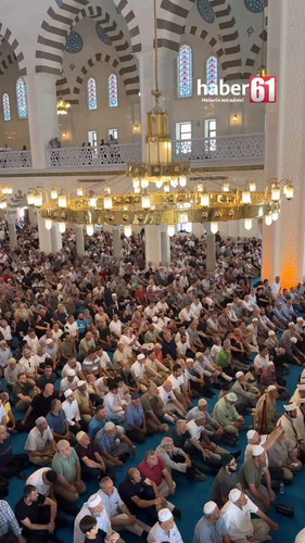 Q9mNipuUkknVjSXc.jpg