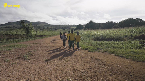 z271 GUgm3Vw8wAx.jpg