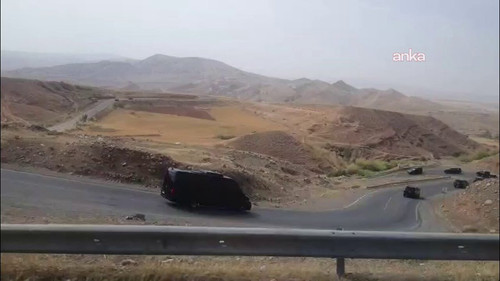 c5MB5ElM6Dnj Hin.jpg