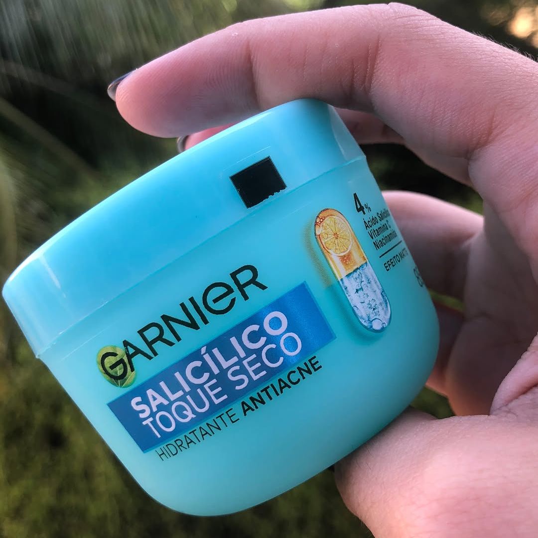 Garnier Uniform & Matte Hidratante Facial Toque Seco Antiacne 85 G