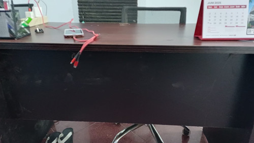 meja admin sales.jpg