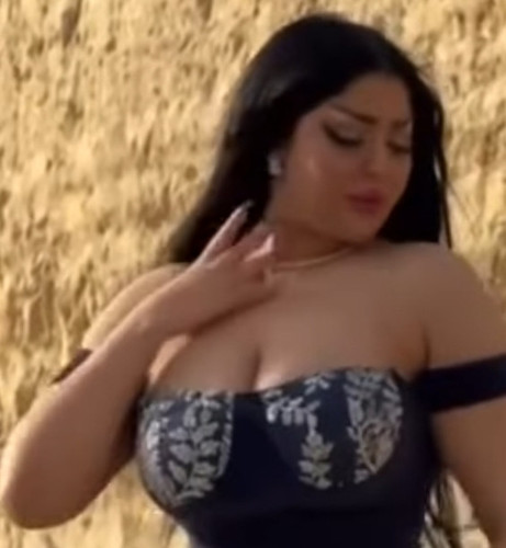 بزاز هرم الموديلز سلمي الشيمي من قلب الاهرامات FGVzWV1.md