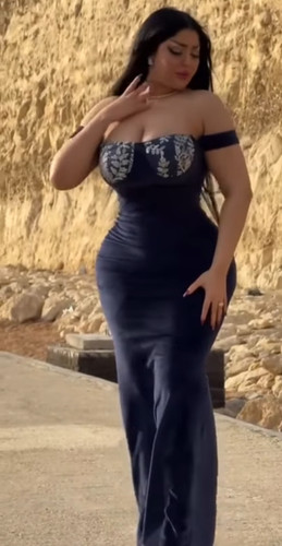 بزاز هرم الموديلز سلمي الشيمي من قلب الاهرامات FGVzvNp.md
