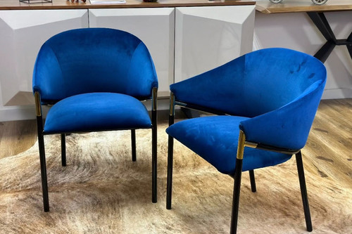 Donnie Curved Back Blue Velvet Dining Chair.jpg