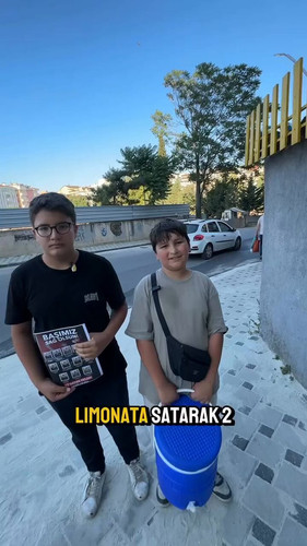 lhIY0pLtT5NpYSE7.jpg