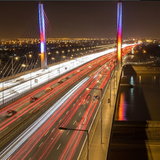 منظر بانورامي للجسر المعلق ليلا 745×2816 .png