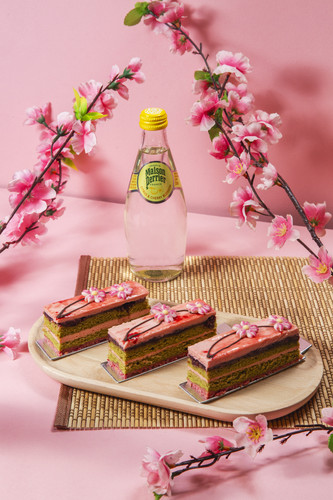Blossom Moment (Cake + Drink).jpg