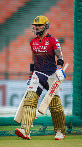 Ahmedabad: Royal Challengers Bengaluru's Virat Kohli during a training session on the eve of the Ind.jpg
