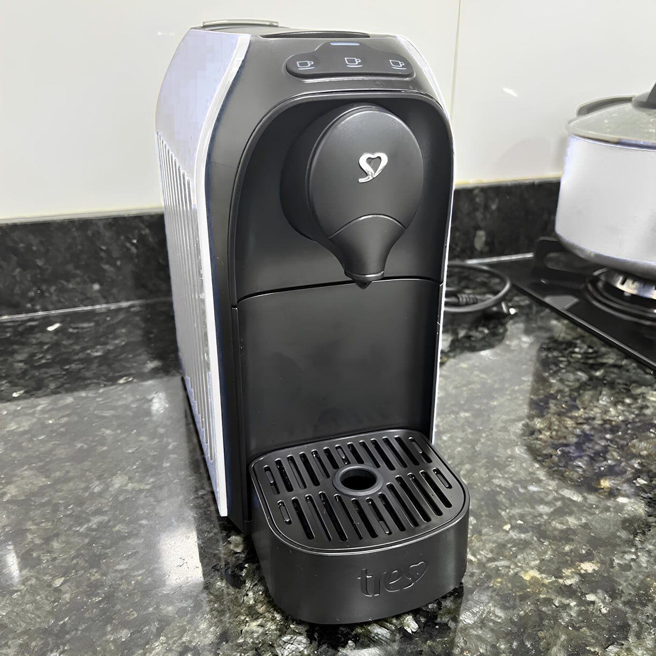 Cafeteira Espresso Passione Branca – TRES 3 Corações