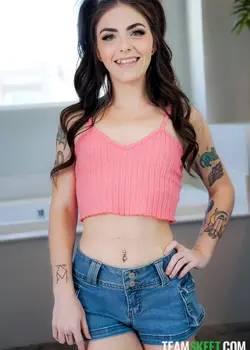 Pound My Daddy Issues Away (2025) Full English Short Film By [TeamSkeet] 720p HDRip