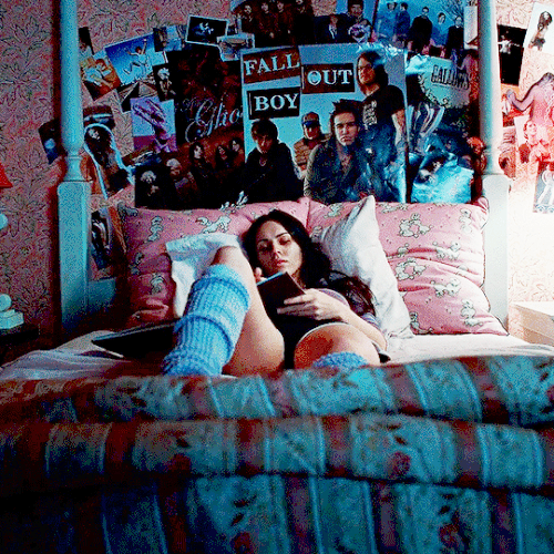 tumblr c3c9d6741d75a9579445b14551702841 09f1ff77 540.gif