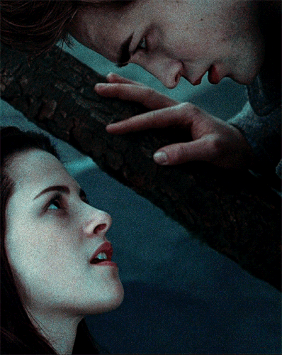 tumblr ce5a97a25ffe1be9b082838d3f3c079b 7cf0025f 540.gif