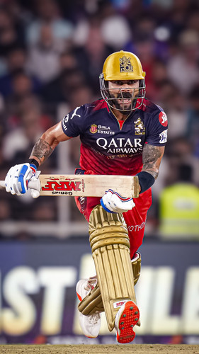 Ahmedabad: Royal Challengers Bengalurus Virat Kohli during the Indian Premier League (IPL) 2025 T20 .jpg