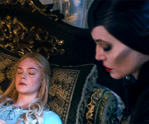 tumblr d763b440e0685ac9f8b9e50104e0834b 468885d0 540.gif