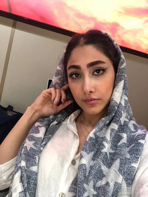 بنت هايجة شهوتها مولعة بتبعت نودز وتهيج حبيبها