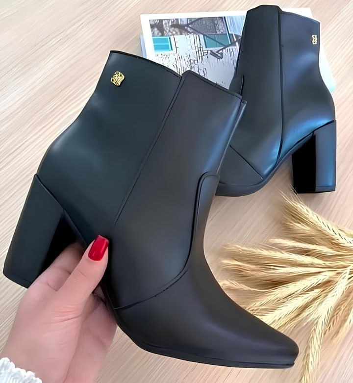 Bota Bico Fino Coturno Feminino Cano Curto Salto Confortável