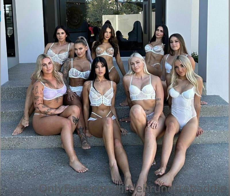 Onlyfans 8 Girl Orgy [2023-05-29 / 1080p]