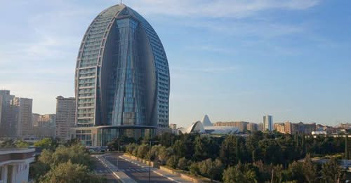 15185715414617961821?url=https%3A%2F%2Fbanker.az%2Fwp content%2Fuploads%2F2025%2F06%2FThe Ritz Carlt.jpg