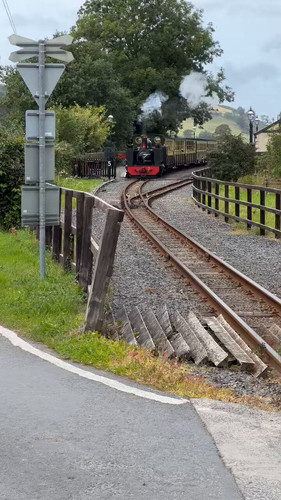 OG3h fEnpEdTy4sA.jpg