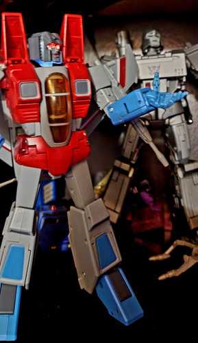Starscream Masterpiece with Eye Mod.jpg
