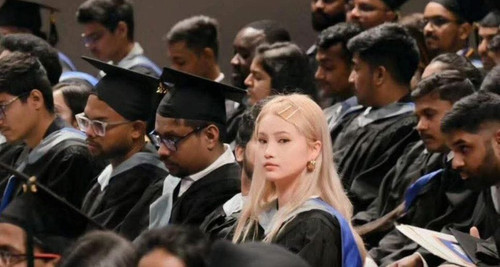 GxwfAspXMAAB1Ce.jpg