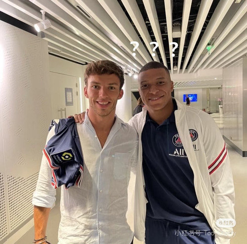 Camera XHS 17544888476951040g0083100j2gek66005o64e580bvea16c2e3g.jpg