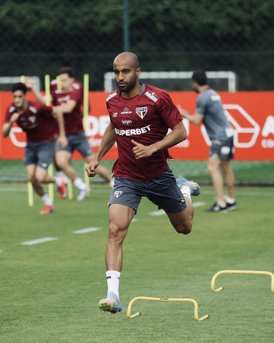 São Paulo elabora estratégia para recuperar Lucas integralmente até o fim da temporada